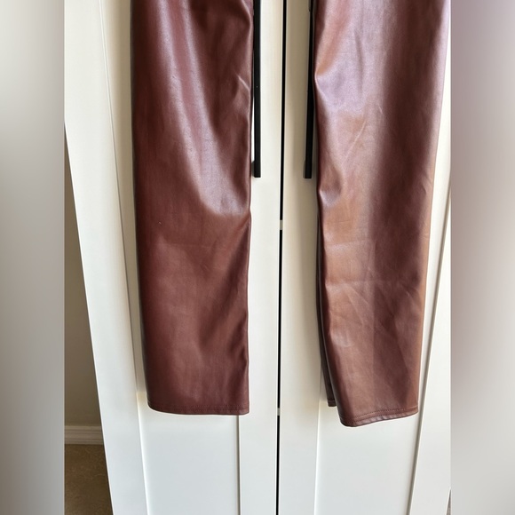 NWOT PrettyLittleThing burgundy faux leather split hem pants size 4 - Picture 8 of 16